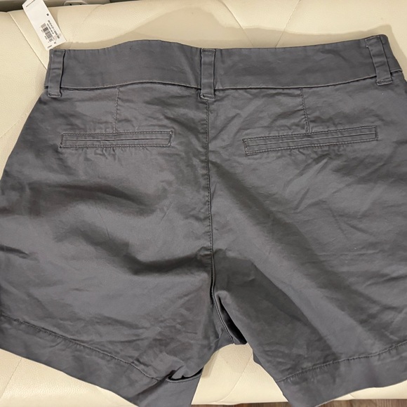 Women’s Old Navy Shorts - Picture 2 of 3